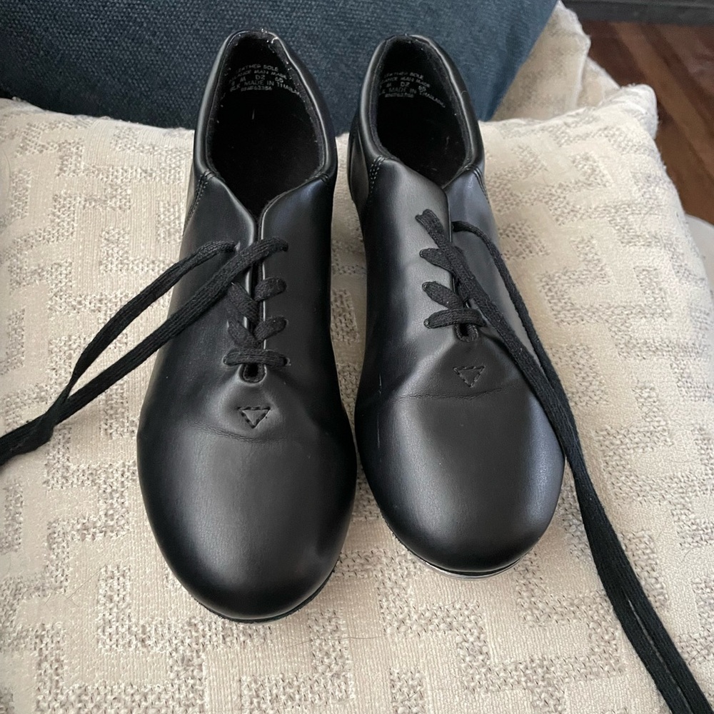 Capezio women’s size 9 tap shoes